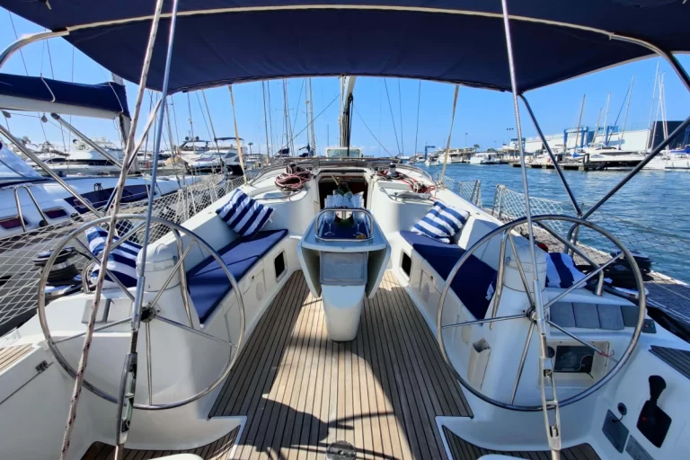 PRO JEANNEAU MAR SALADA ALQUILER VELERO SEATRAVEL ALICANTE